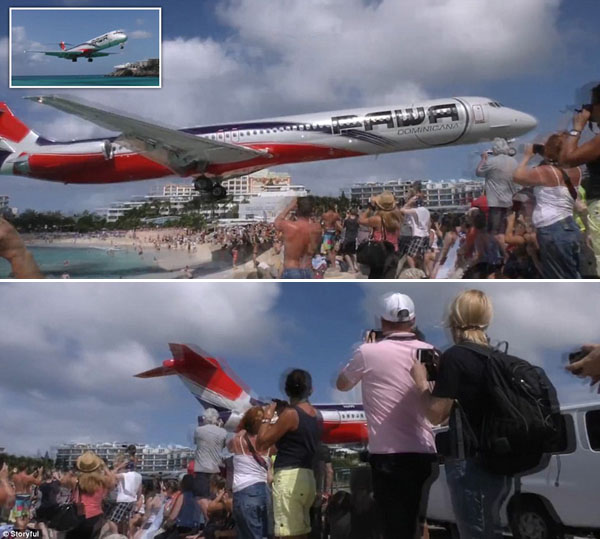 Pesawat Melintas Dekat di Atas Kepala Wisatawan di Karibia